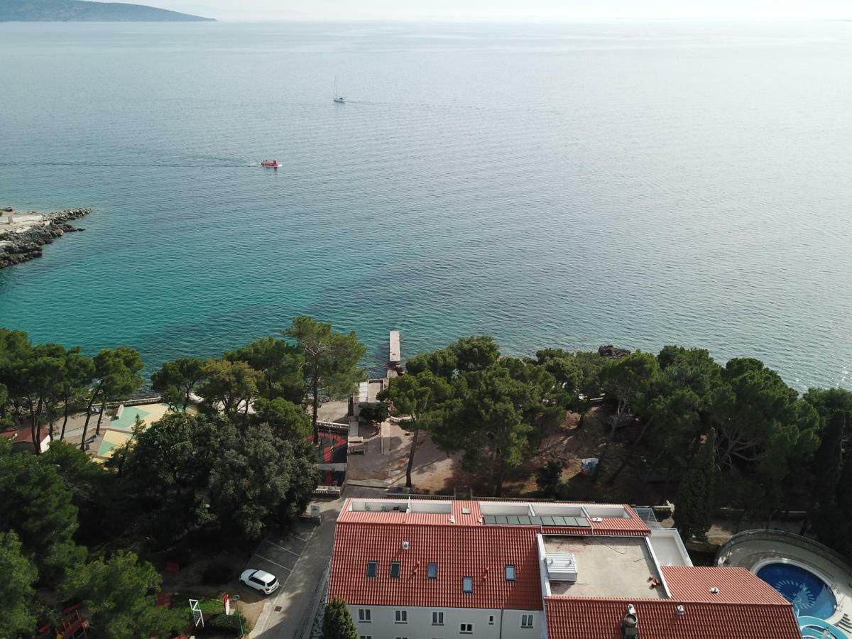 Sesar Apartments Krk - No. 1 Iva Krk Town Esterno foto
