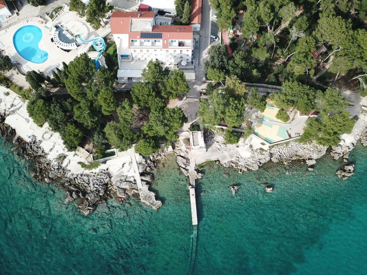 Sesar Apartments Krk - No. 1 Iva Krk Town Esterno foto
